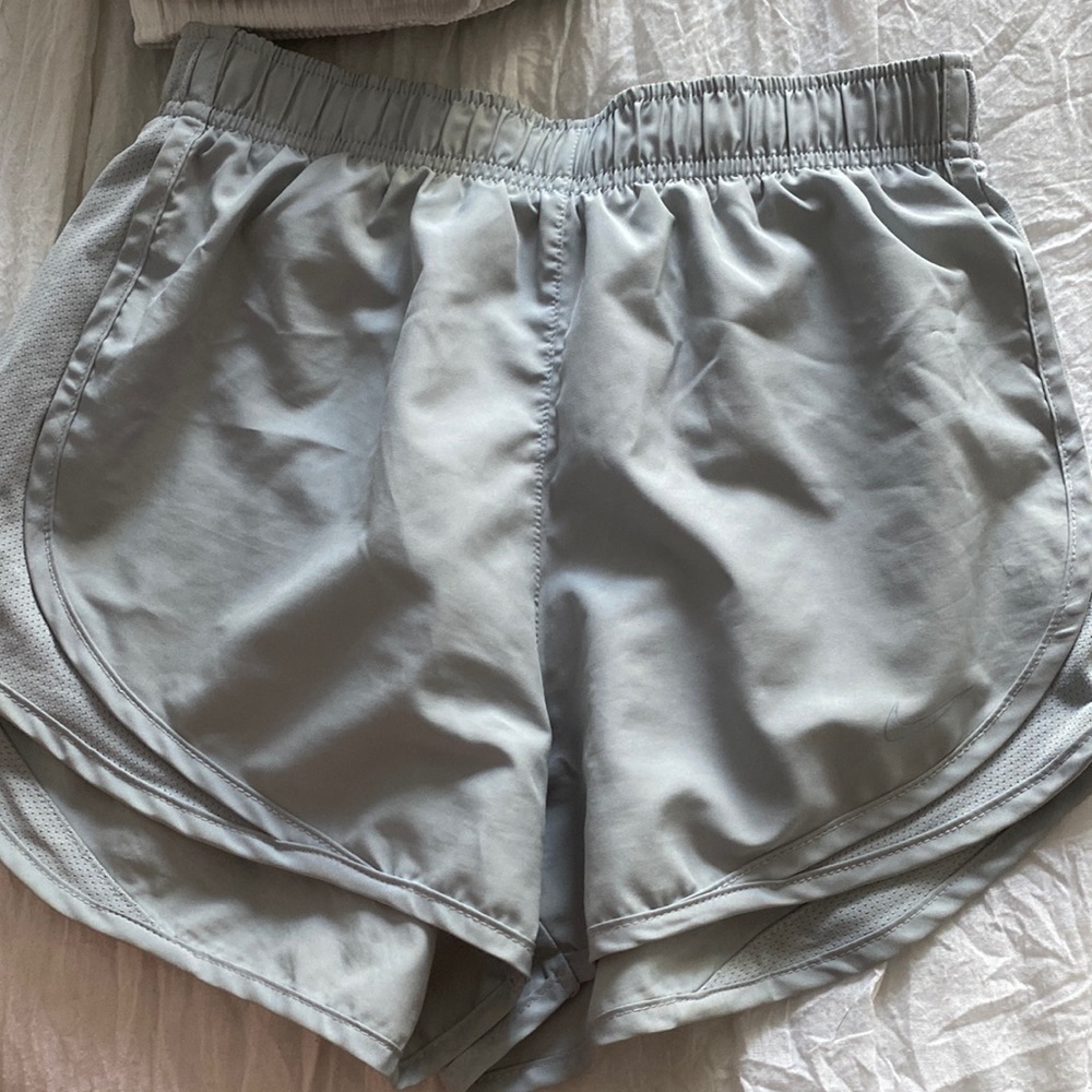 Womens nike running shorts size Xs in light grey